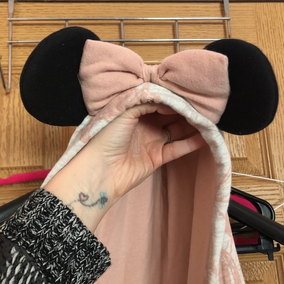 Minnie Mouse Hoodie - Picture 3 of 6